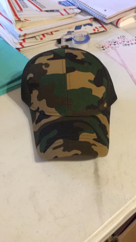 Basic camo ponytail hat