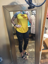 Load image into Gallery viewer, Mustard leopard sleeve top
