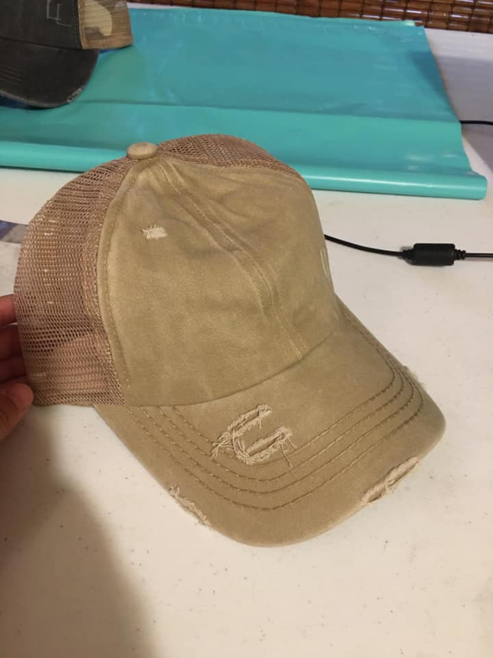 C.C. Criss-cross ponytail hat in khaki/beige