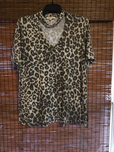 PLUS leopard keyhole top