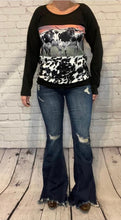 Load image into Gallery viewer, Destroyed Hem Flares
