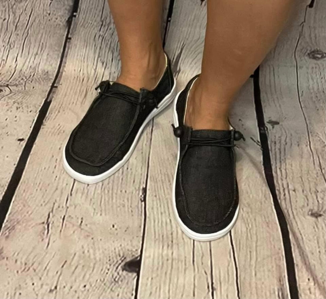 Black Kayak Sneakers