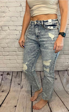 Load image into Gallery viewer, Acid Wash Judy Blues
