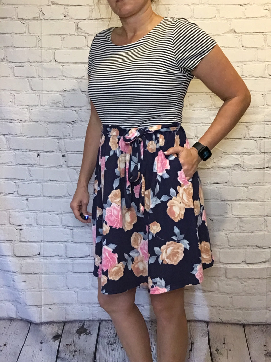 Navy floral pocket dress