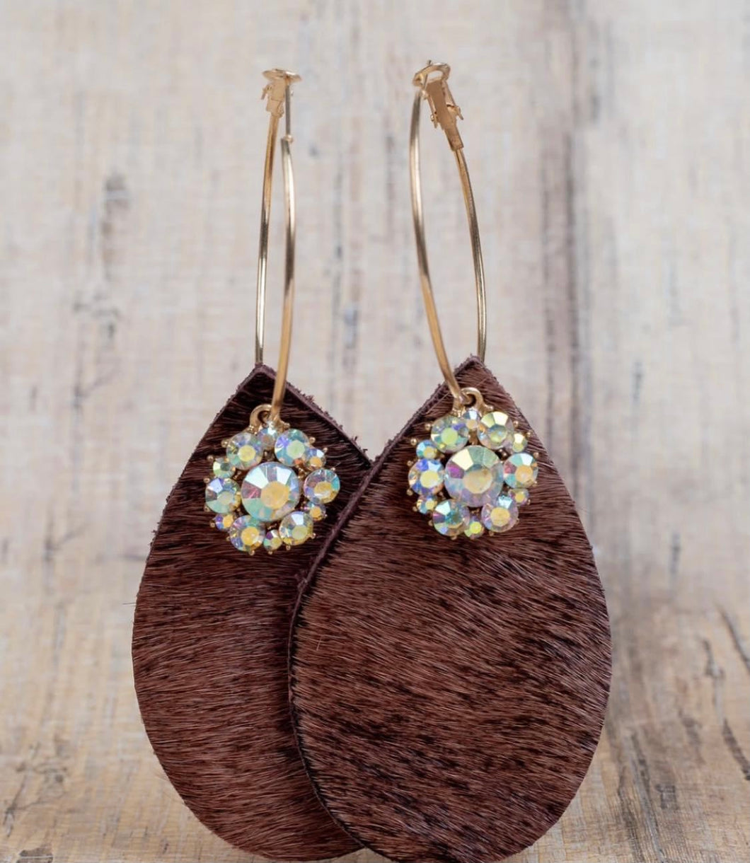 Howdy Cowgirl earrings in brown
