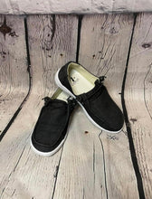 Load image into Gallery viewer, Black Kayak Sneakers
